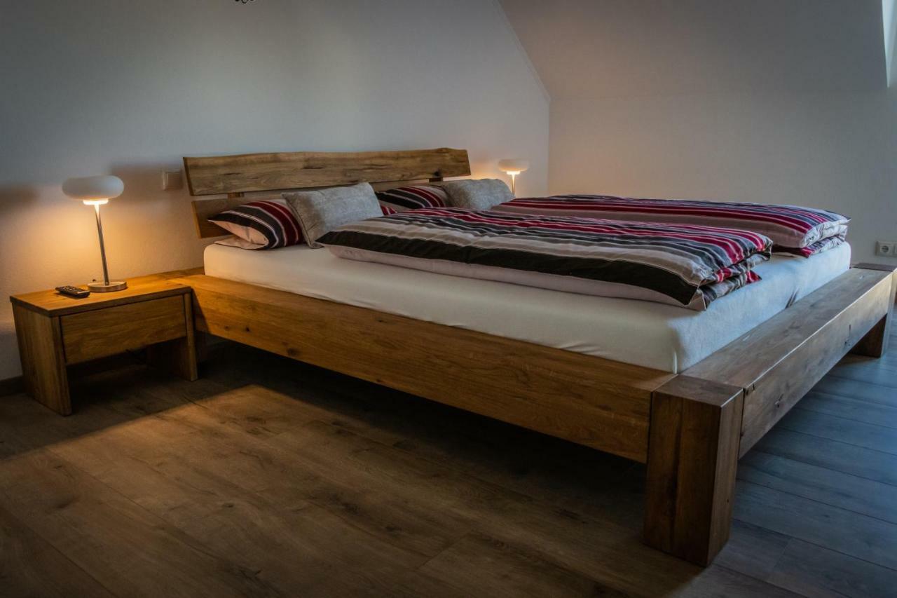 Landhaus Ferienwohnungen Mit Pool Und Wellness Neukirchen-Balbini エクステリア 写真